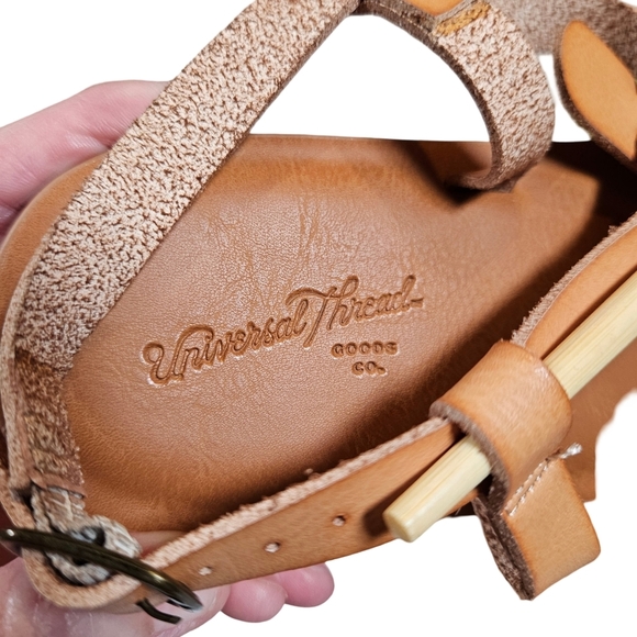 Universal Thread Kylianne Faux Leather Thong Sandal, Tan, Size 9 (NWOT) - Picture 9 of 11